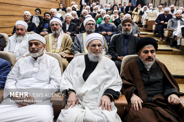 نشست صمیمانه علمای اهل سنّت کشور با رئیس مجلس شورای اسلامی