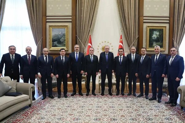 Erdoğan, Özbekistan ve Azerbaycanlı bakanları kabul etti