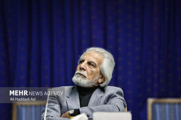 منوچهر شاهسواری در نشست اعضای شورای جشنواره های فجر با رئیس جمهور