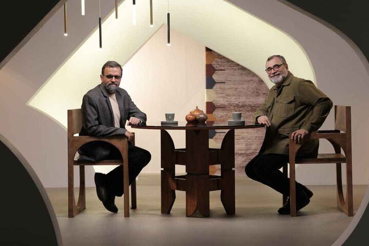 روایتی از روزهای پیروزی انقلاب؛ خالق «سریر آتش» به «نردبان» میآید