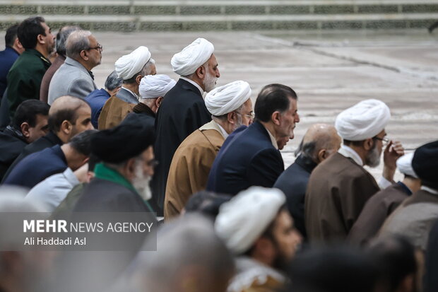 اقامه نماز عبادی سیاسی جمعه در مرقد مطهر امام خمینی (ره)