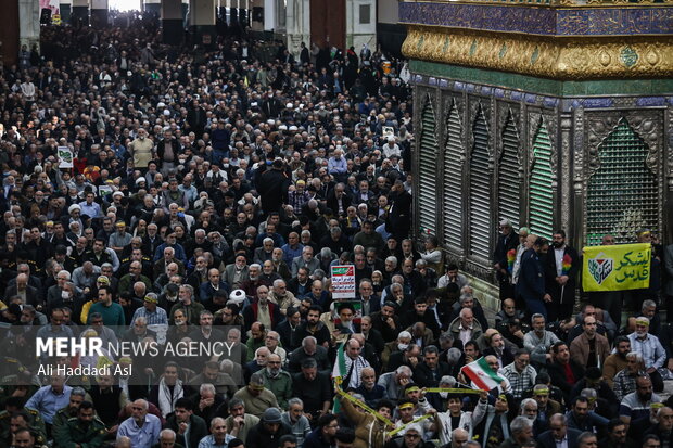 اقامه نماز عبادی سیاسی جمعه در مرقد مطهر امام خمینی (ره)