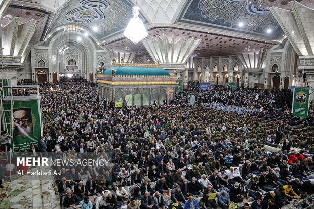 اقامه نماز عبادی سیاسی جمعه در مرقد مطهر امام خمینی (ره)