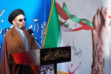 آرمان‌های انقلاب اسلامی با قدرت و صلابت ادامه خواهد داشت