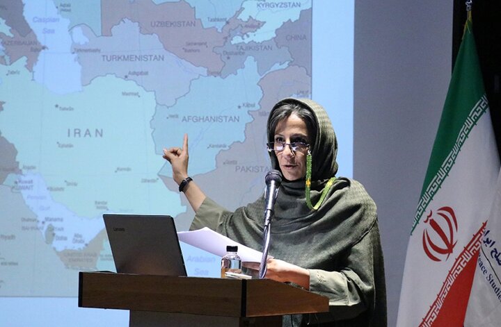 زبان فارسی در جایگاه فرهنگ و فراتر از وسیلهای برای گفتگو؛ ایران یکقدرت فرهنگی است