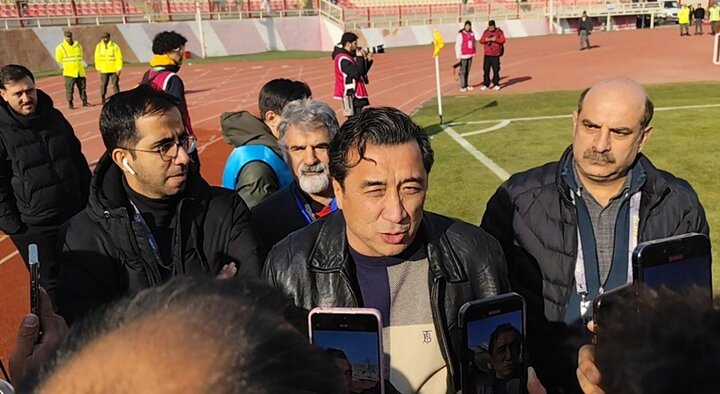 رفع منع حضور خداداد عزیزی در بازی نخست تراکتور