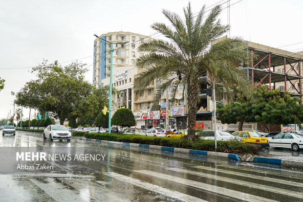 بارش باران و تگرگ در بندرعباس