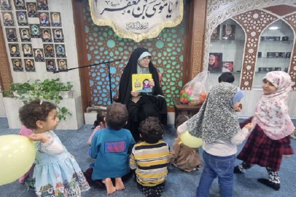 ماجرای معلم ورامینی که یک شهر را کتابخوان کرد