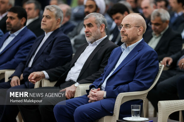 تجدید میثاق رئیس و نمایندگان مجلس با آرمان‌های امام خمینی (ره)