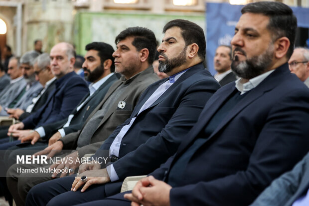 تجدید میثاق رئیس و نمایندگان مجلس با آرمان‌های امام خمینی (ره)