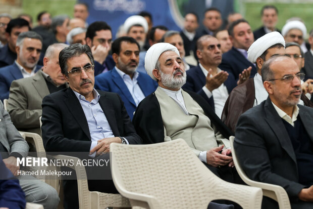 تجدید میثاق رئیس و نمایندگان مجلس با آرمان‌های امام خمینی (ره)