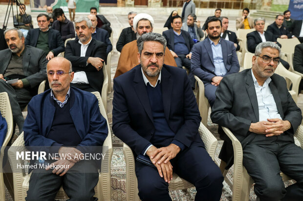 تجدید میثاق رئیس و نمایندگان مجلس با آرمان‌های امام خمینی (ره)