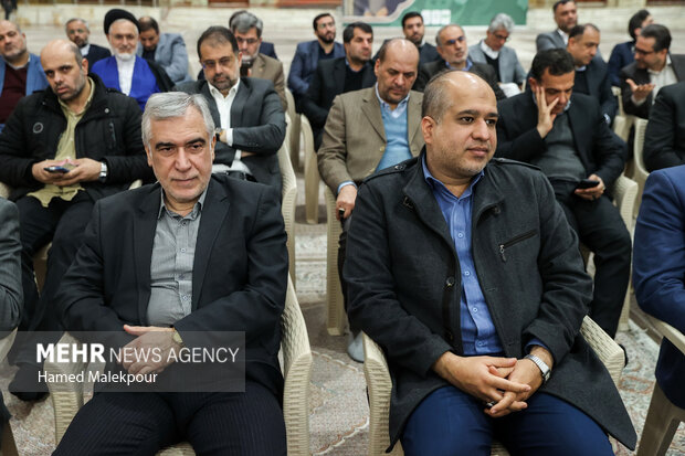Ghalibaf, MPs renew allegiance with Imam Khomeini's ideals
