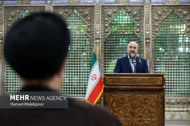 Ghalibaf, MPs renew allegiance with Imam Khomeini's ideals
