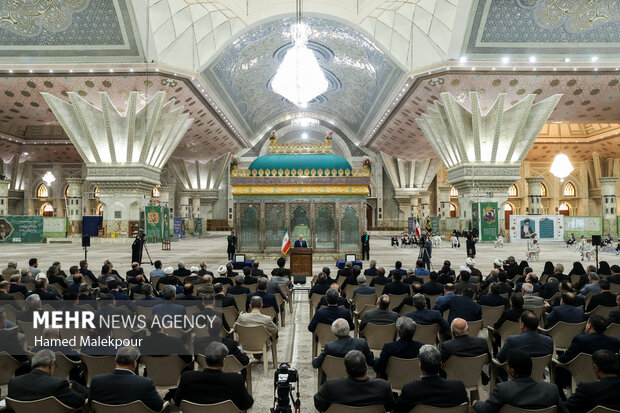 Ghalibaf, MPs renew allegiance with Imam Khomeini's ideals
