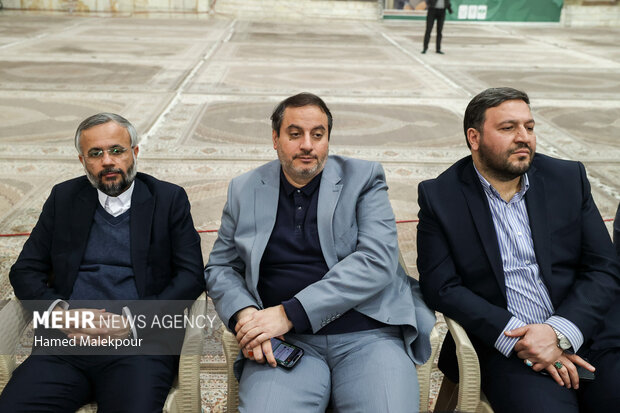 Ghalibaf, MPs renew allegiance with Imam Khomeini's ideals
