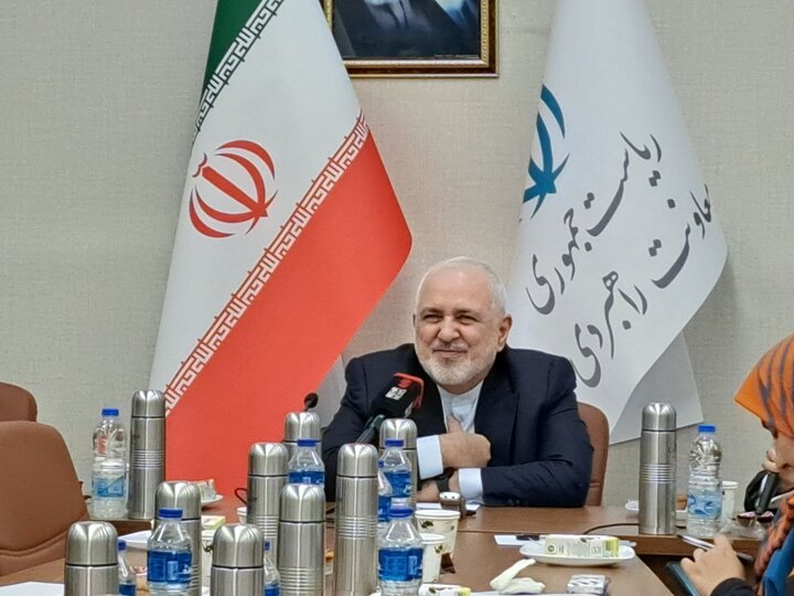 ظریف: اگر موشکها به مراکز جمعیتی اسرائیل میخورد توان موشکی ایران را متوجه میشد