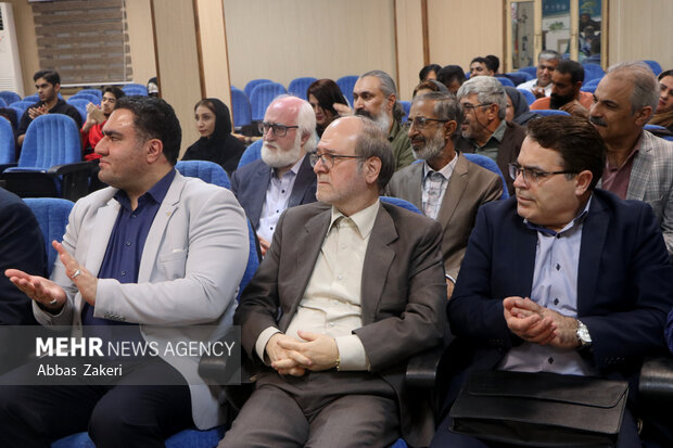 آئین آغاز به کار نوزدهمین جشنواره بین‌المللی شعر فجر در بندرعباس