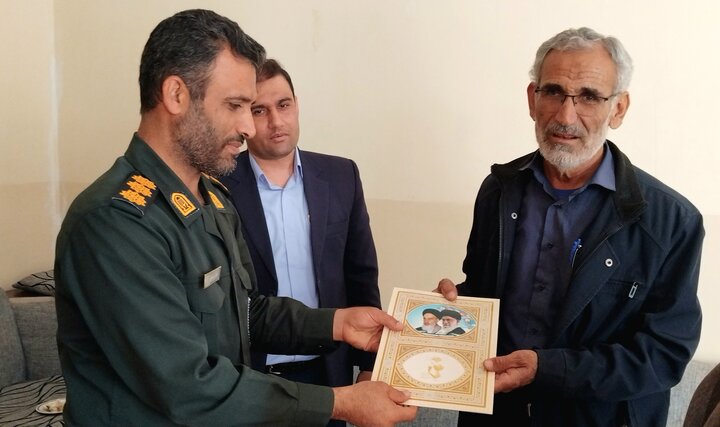 مسئولان شهرستان دیر به دیدار جانبازان رفتند مسئولین شهرستان دیر به دیدار جانبازان رفتند