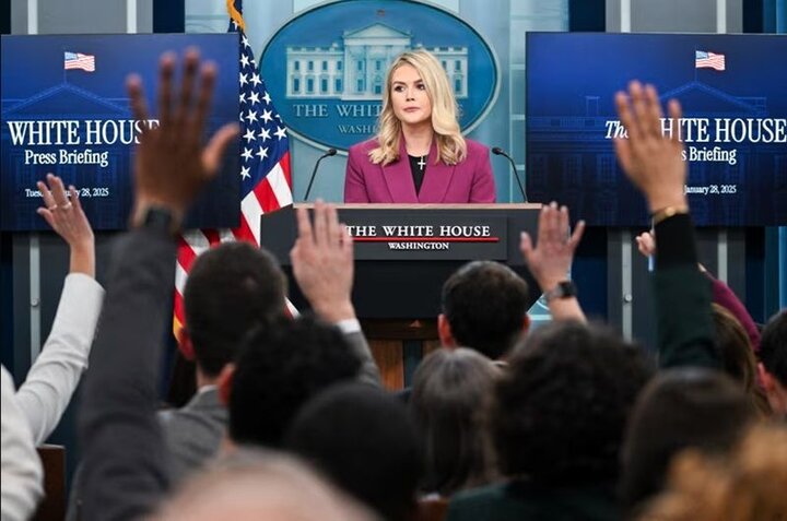 کاخ سفید: نخستین گروه پناهجویان به گوانتانامو منتقل شدند