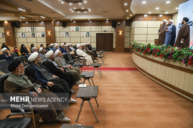 رونمایی طرح کشوری «زندگی با آیه ها» در یزد