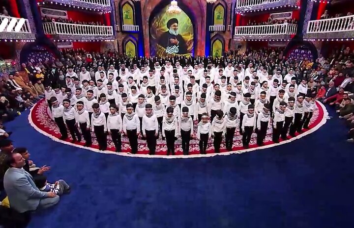 همآوایی ۳۱۳ نوجوان برای مقاومت در برنامه حسینیه معلی