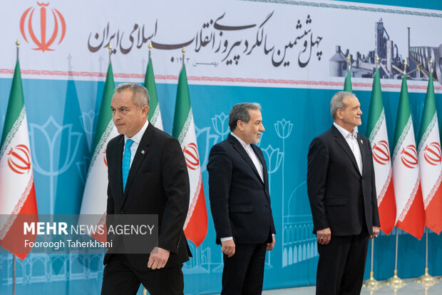 مراسم بزرگداشت سالروز پیروزی انقلاب اسلامی با حضور سفرای خارجی