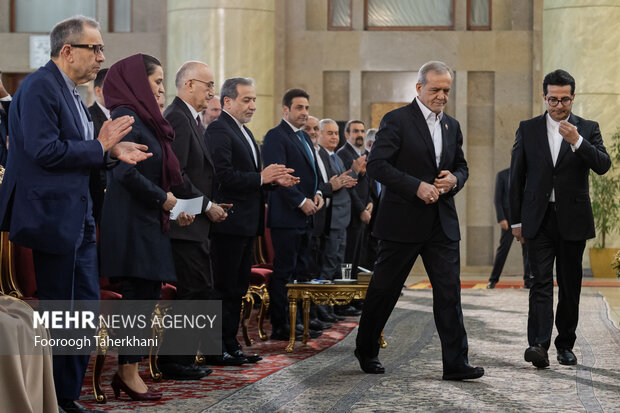 مراسم بزرگداشت سالروز پیروزی انقلاب اسلامی با حضور سفرای خارجی