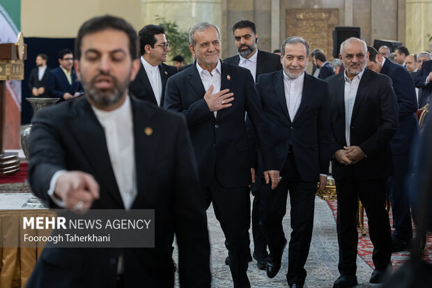 مراسم بزرگداشت سالروز پیروزی انقلاب اسلامی با حضور سفرای خارجی