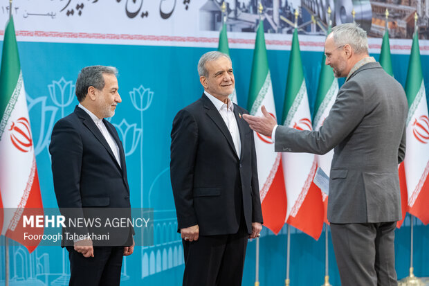 مراسم بزرگداشت سالروز پیروزی انقلاب اسلامی با حضور سفرای خارجی