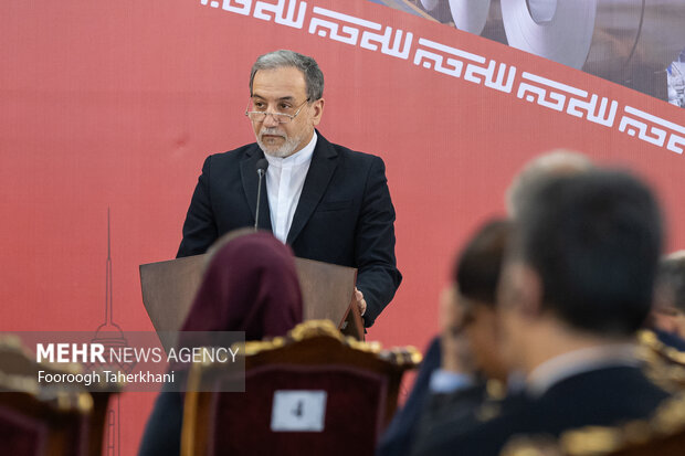 مراسم بزرگداشت سالروز پیروزی انقلاب اسلامی با حضور سفرای خارجی