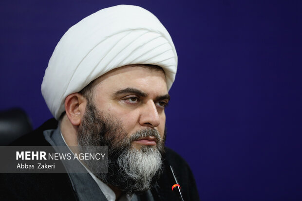 باید روایتگر فعال «هویت، عزت و عقلانیت» باشیم؛آنهم یک روایت در میدان باید روایتگر فعال «هویت، عزت و عقلانیت» باشیم؛آنهم یک روایت در میدان