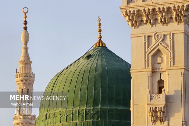 کاروان زیارتی عمره دانشجویی در مدینه منوره