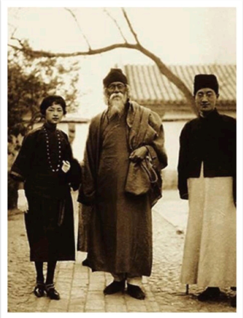 شو جی مو؛ شاعر چینی علاقهمند به رمانتیسیم انگلیسی