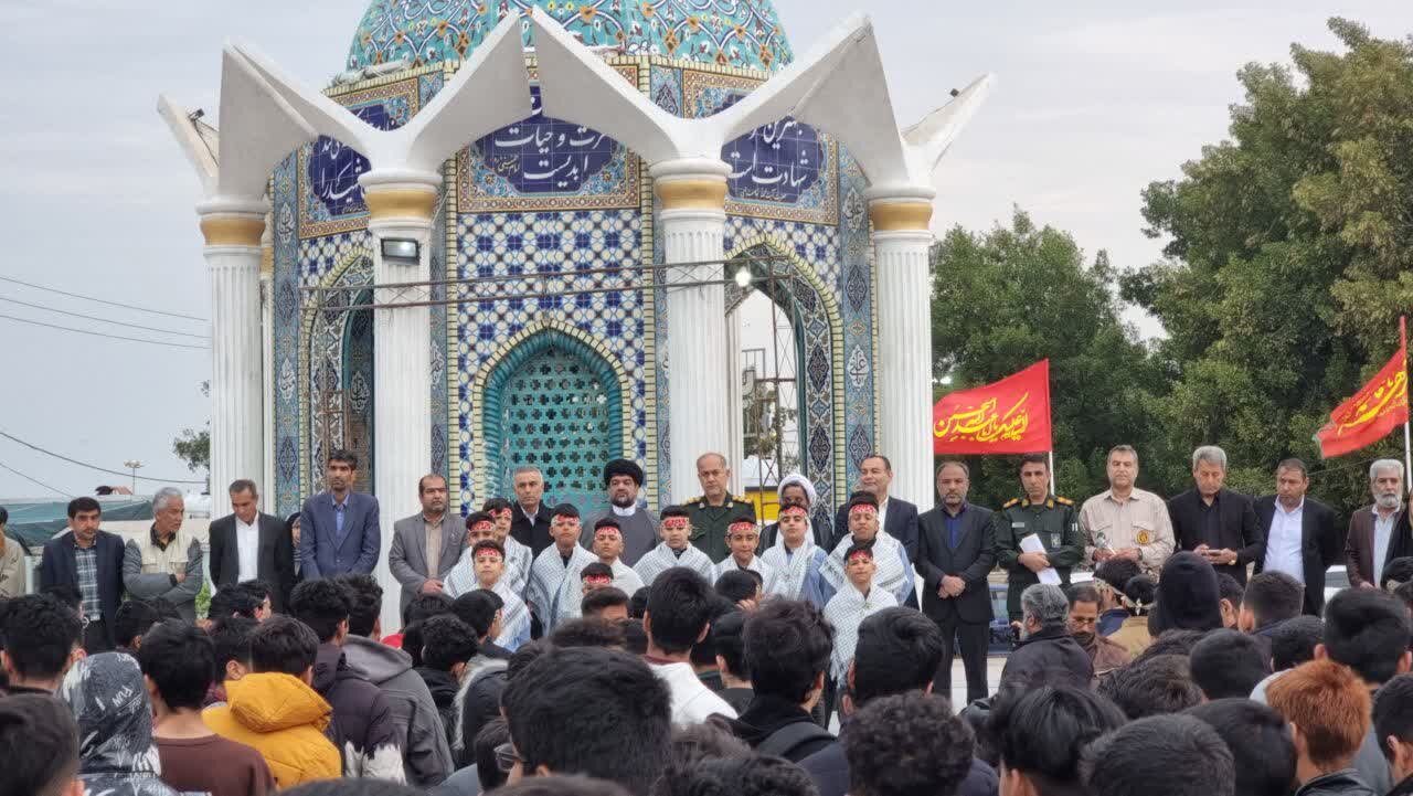 ۲۰۰ دانش آموز از گناوه عازم اردوی راهیان نور شدند ۲۰۰ دانش آموز از گناوه عازم اردوی راهیان نور شدند