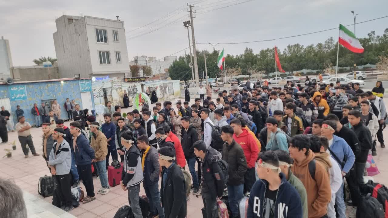 ۲۰۰ دانش آموز از گناوه عازم اردوی راهیان نور شدند ۲۰۰ دانش آموز از گناوه عازم اردوی راهیان نور شدند