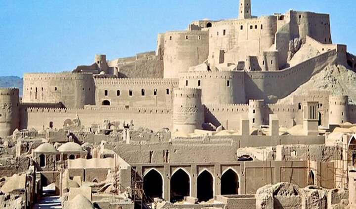 بیابانی وشک و دارستانی سەرسەوز لە یەک شوێندا کۆ بوونەتەوە