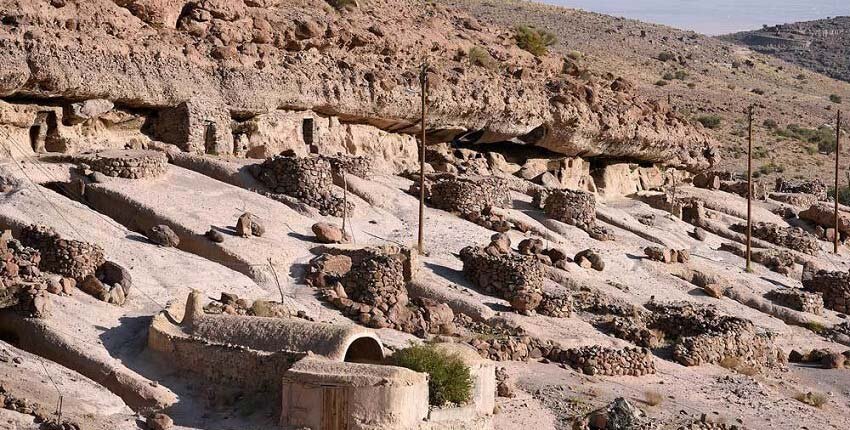 بیابانی وشک و دارستانی سەرسەوز لە یەک شوێندا کۆ بوونەتەوە