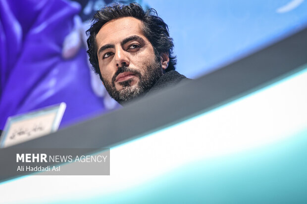 «گوزنهای اتوبان» در نشست خبری؛ نگاهی به وضعیت هولناک تکنولوژی و انسان