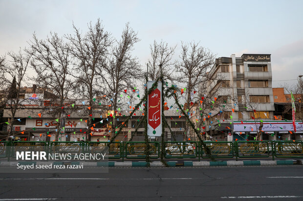 آماده سازی شهر تهران برای جشن انقلاب