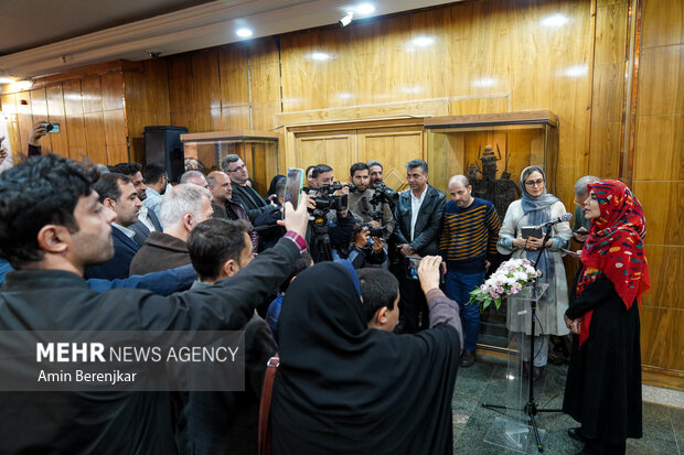 آیین افتتاح جشنواره کشوری هنرهای تجسمی فجر در شیراز