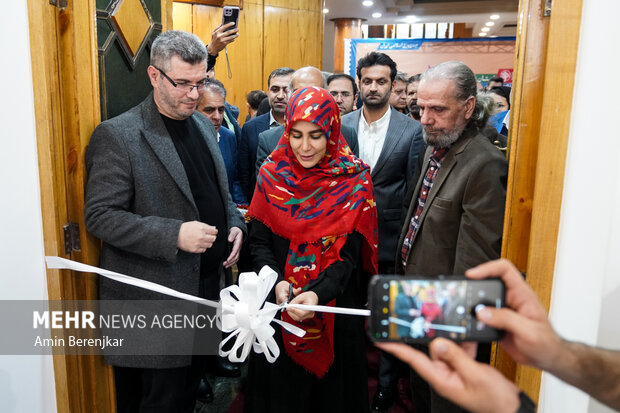 آیین افتتاح جشنواره کشوری هنرهای تجسمی فجر در شیراز