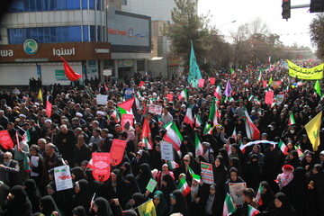 حضور باشکوه مردم کرمان در راهپیمایی ٢٢ بهمن در تاریخ ثبت شد