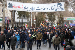 مردم بار دیگر در ۲۲ بهمن وحدت و بصیرت خود را به نمایش بگذارند