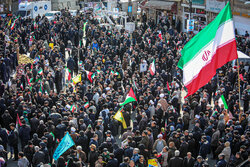 حضور دشمن شکن مردم کازرون در راهپیمایی ۲۲ بهمن