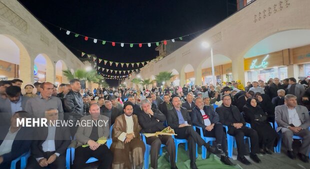جشن بزرگ بازاریان شهرستان گچساران به مناسبت دهه فجر برگزار شد