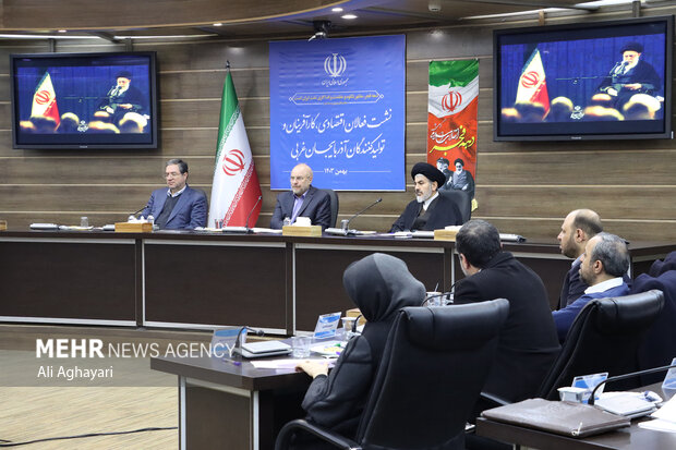 نشست فعالان اقتصادی، کارآفرینان و تولیدکنندگان آذربایجان‌غربی با رئیس مجلس