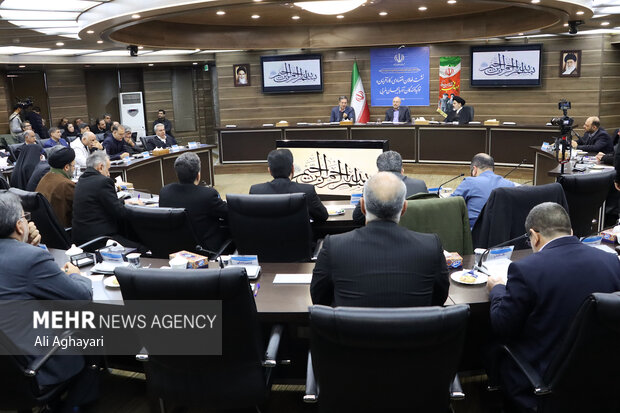 نشست فعالان اقتصادی، کارآفرینان و تولیدکنندگان آذربایجان‌غربی با رئیس مجلس