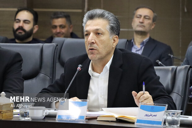 نشست فعالان اقتصادی، کارآفرینان و تولیدکنندگان آذربایجان‌غربی با رئیس مجلس