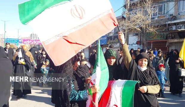 حماسه حضور در استان تهران؛جشن ۴۶ سالگی انقلاب برپا شد